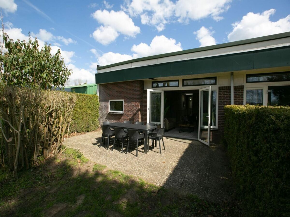 Holiday house Einseitig angebauter Bungalow für 6 Personen. - Outdoor photo 2