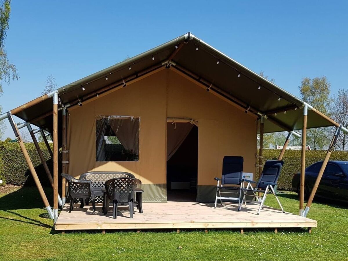 Holiday house Komfortable Safarizelte für 6 Personen