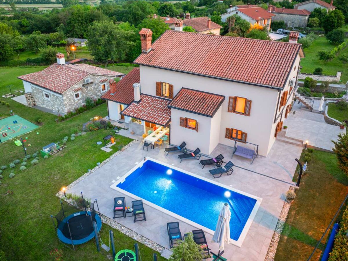 Villa Activity and family Villa Milena with pool