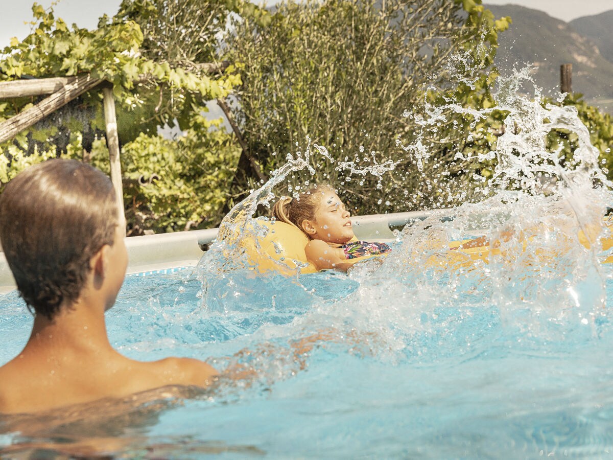 Holiday apartment Obstgarten im Lindenhof - Outdoor photo 3