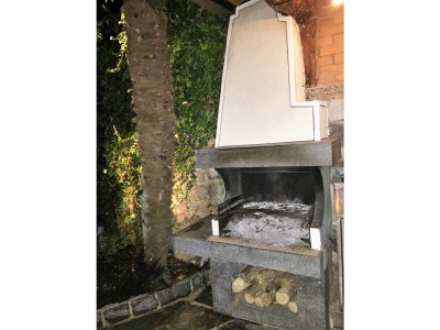 Chalet Direct on Lugano Lake: Take a Swim from your Villa - Features photo 34