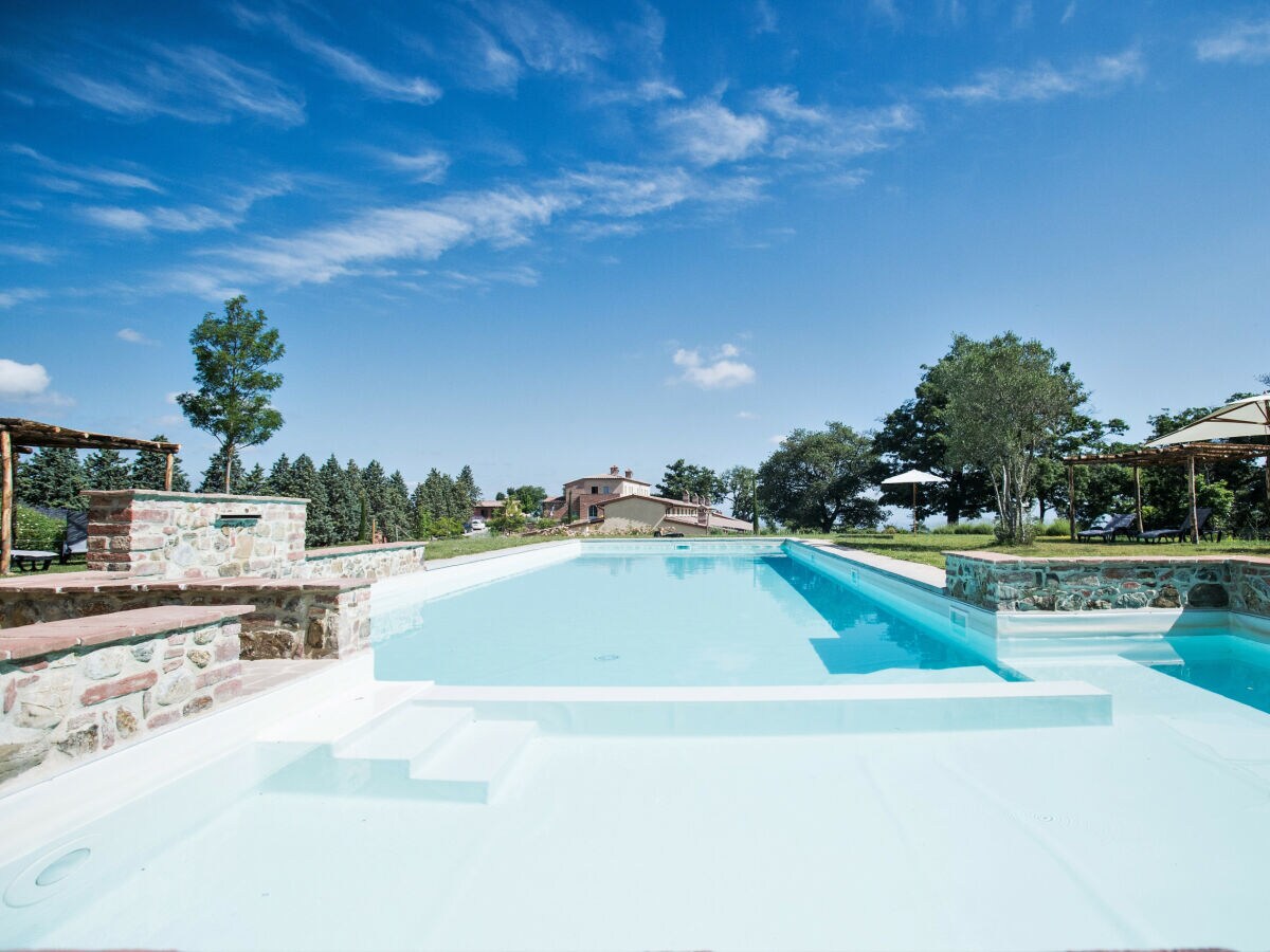 Apartment Luxury 2 Rooms Apt. Azure in Siena Resort