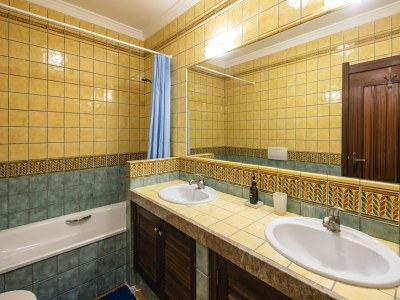 Holiday house Seaside apartment in Benagil with terrace - Features photo 16