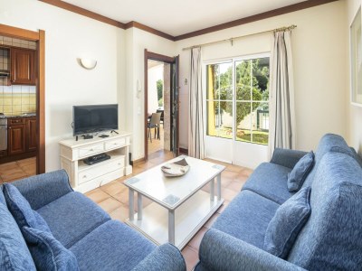 Holiday house Family-Friendly Coastal Retreat in Benagil in Caramujeira - Holiday house