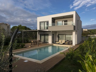 Villa Villa in Turanj mit Meerblick - Outdoor photo 6