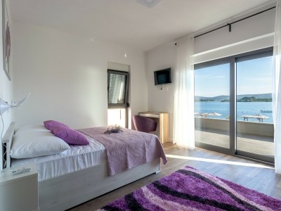 Villa Villa in Turanj mit Meerblick - Features photo 16