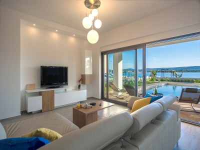 Villa Villa in Turanj mit Meerblick - Features photo 26