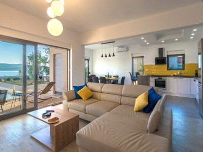 Villa Villa in Turanj mit Meerblick - Features photo 29