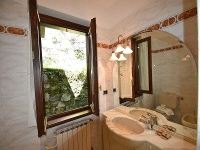 Holiday house Villa in Ghiffa with Lake Maggiore Views - Features photo 12