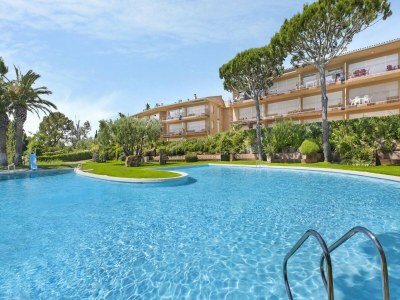 Apartment Apartment in Calella with Waterfront Views - Outdoor photo 7