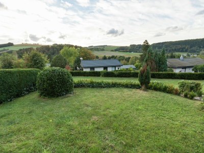 Holiday house Ruhiger Bungalow am Hennesee mit Terrasse - Outdoor photo 6
