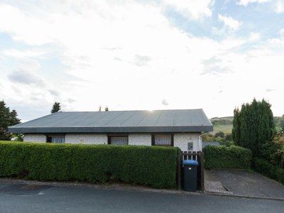 Holiday house Ruhiger Bungalow am Hennesee mit Terrasse - Outdoor photo 8