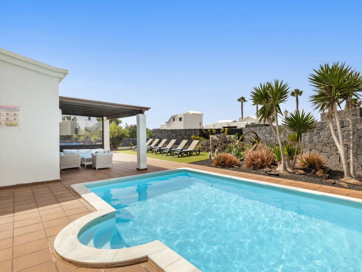 Villa Villa Zafiro 17 by Escape Home