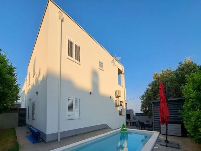 Apartment Spacious apartment in Kastel Novi - Outdoor photo 2