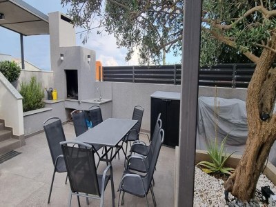 Apartment Spacious apartment in Kastel Novi - Outdoor photo 39