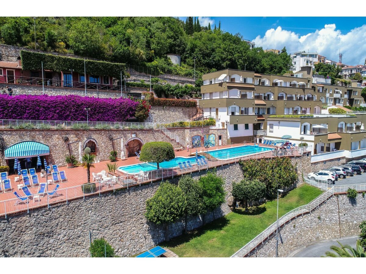 Apartment Klassisches Appartement in Pietra Ligure - Outdoor photo 5