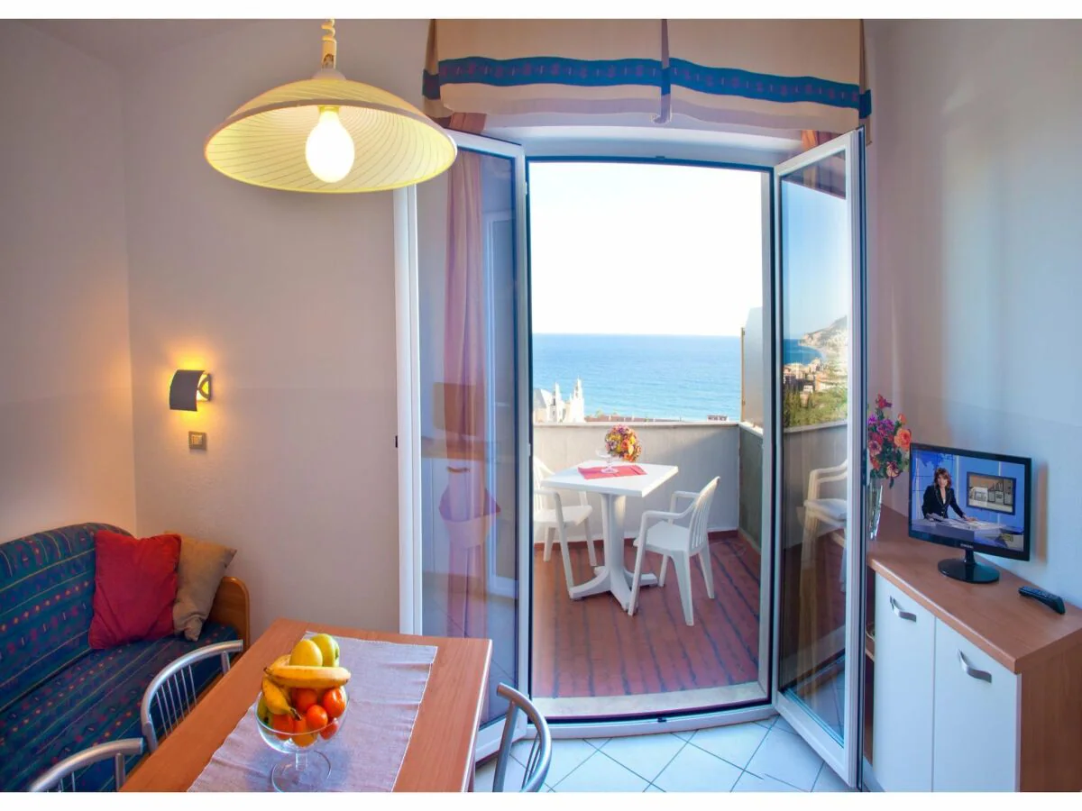 Apartment Klassisches Appartement in Pietra Ligure - Outdoor photo 4