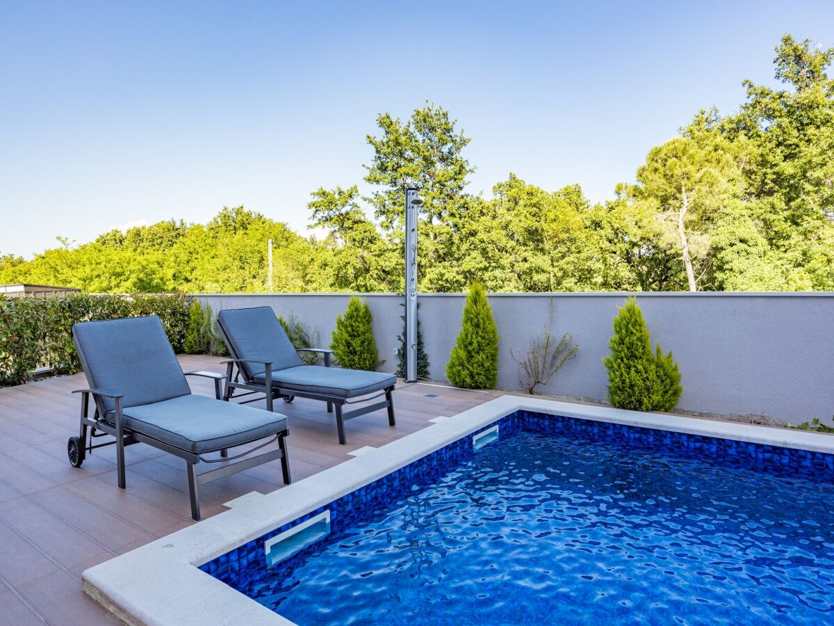 Villa Villa mit Pool, Spielzimmer, Garten - Outdoor photo 2