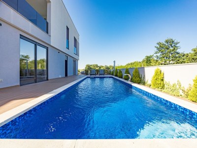 Villa Villa mit Pool, Spielzimmer, Garten - Outdoor photo 6