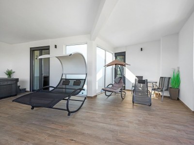 Villa Villa mit Pool, Spielzimmer, Garten - Outdoor photo 11