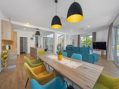 Villa Villa mit Pool, Spielzimmer, Garten - Features photo 34