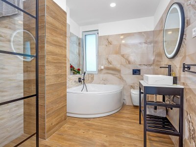 Villa Villa mit Pool, Spielzimmer, Garten - Features photo 43