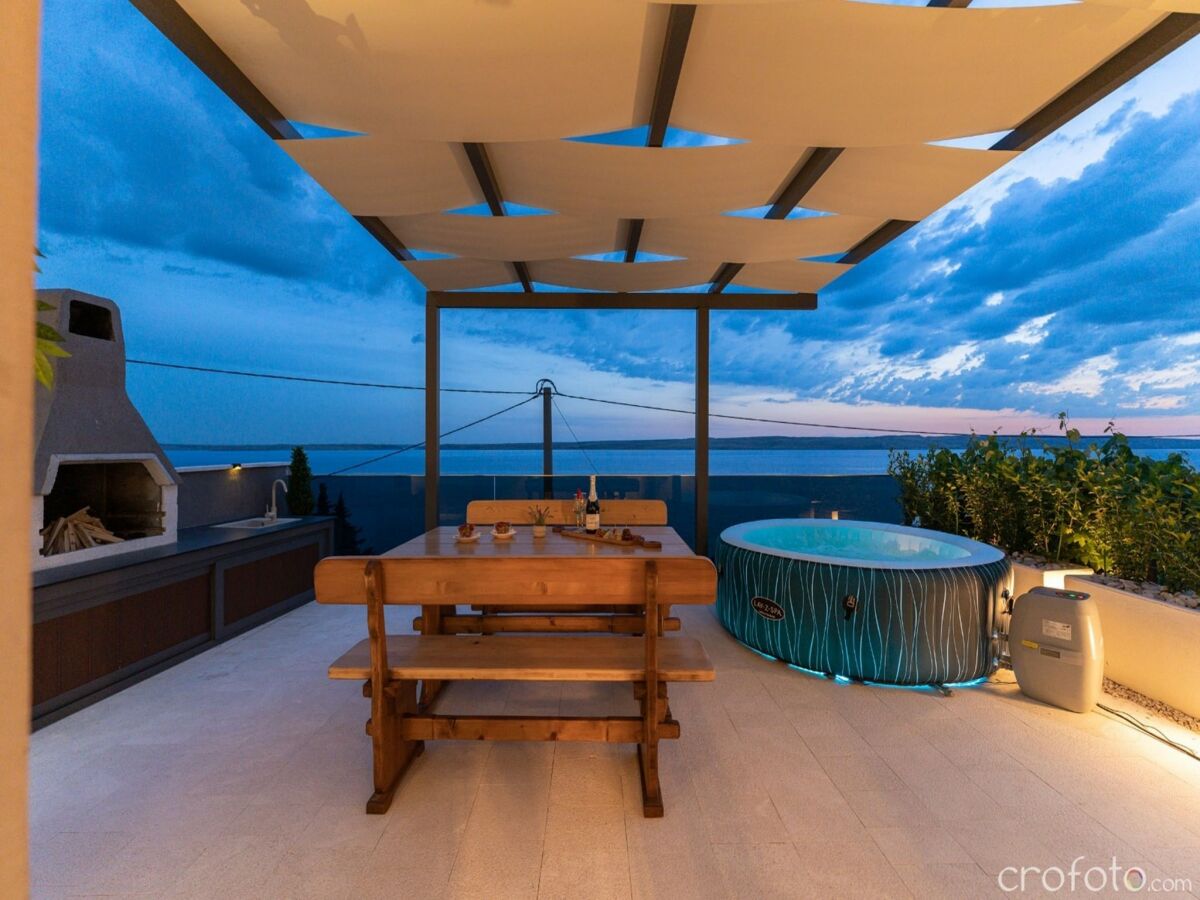 Apartment Tastefully designed apartment in Karlobag - Outdoor photo 4