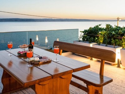 Apartment Tastefully designed apartment in Karlobag - Outdoor photo 3