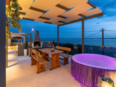 Apartment Tastefully designed apartment in Karlobag - Outdoor photo 31