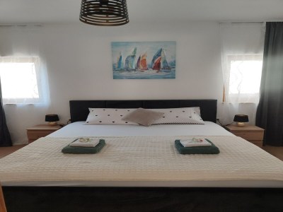 Apartment Wohnung mit Pool in Karlobag - Features photo 5