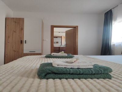 Apartment Wohnung mit Pool in Karlobag - Features photo 7