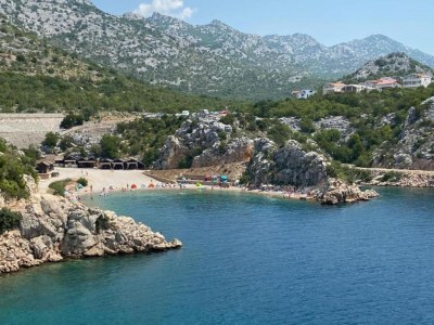 Apartment Wohnung mit Pool in Karlobag - Environment photo 43