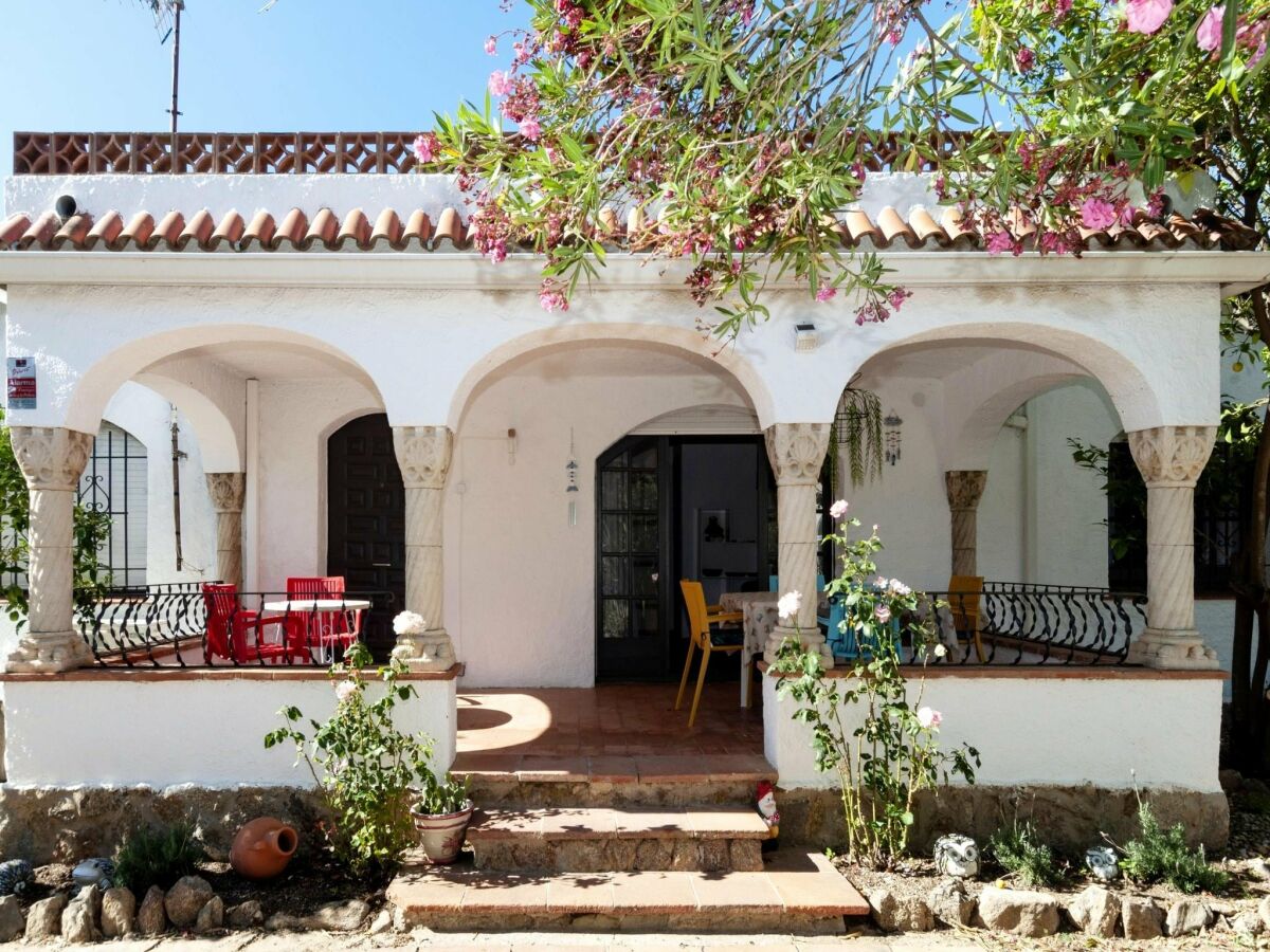 Holiday house House in Roses near Aqua Brava Water Park