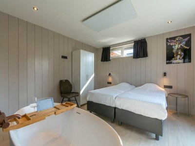 Holiday house Wellness Home by Dutch Coast with Sauna - Outdoor photo 12