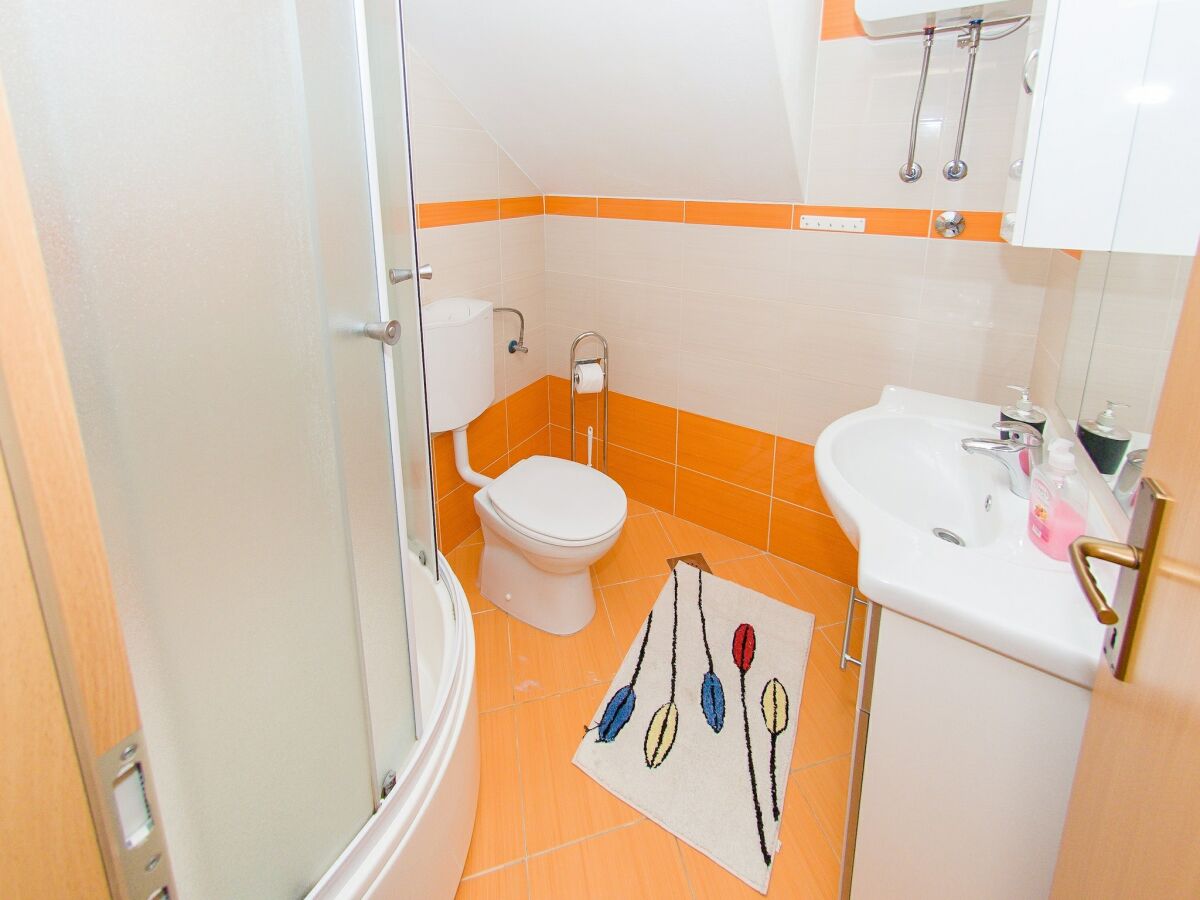 Apartment Apartments Anita-Triple room with terrace - Features photo 4