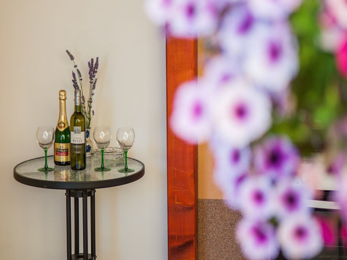 Apartment Apartments Anita-Triple room with terrace - Features photo 5