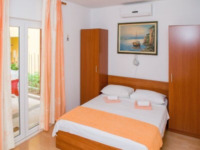 Apartment Apartments Anita-Triple room with terrace - Features photo 10