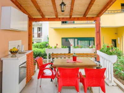 Apartment Apartments Anita-Triple room with terrace - Outdoor photo 12