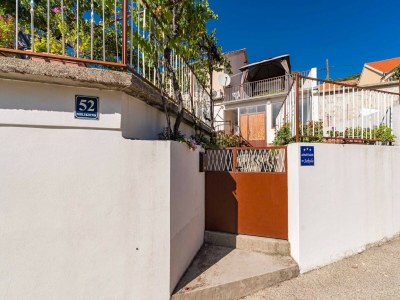 Apartment Charming studio apartment in Bilice - Outdoor photo 3