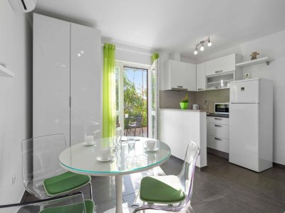 Apartment Charming studio apartment in Bilice - Features photo 9