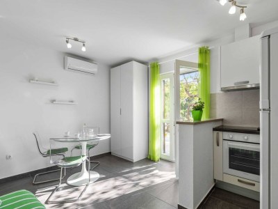 Apartment Charming studio apartment in Bilice - Features photo 10