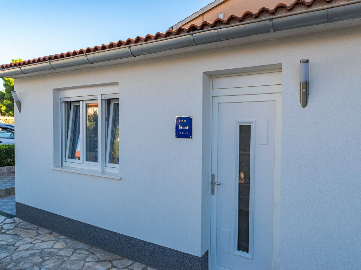 Apartment One-bedroom apartment near beach - Outdoor photo 3