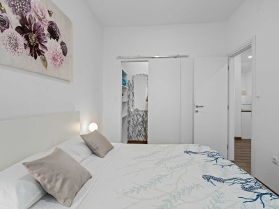 Apartment One-bedroom apartment near beach - Features photo 6