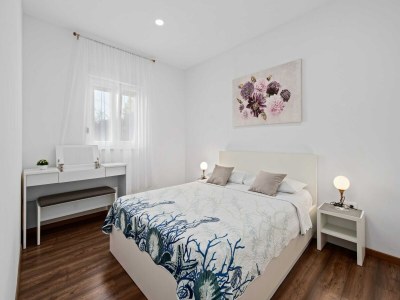 Apartment One-bedroom apartment near beach - Features photo 9