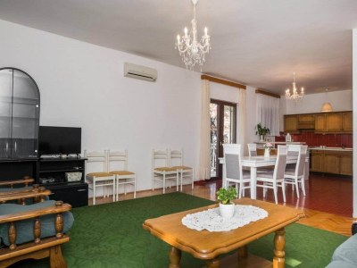 Apartment Wohnung in Šibenik nahe Sandstrand - Features photo 9