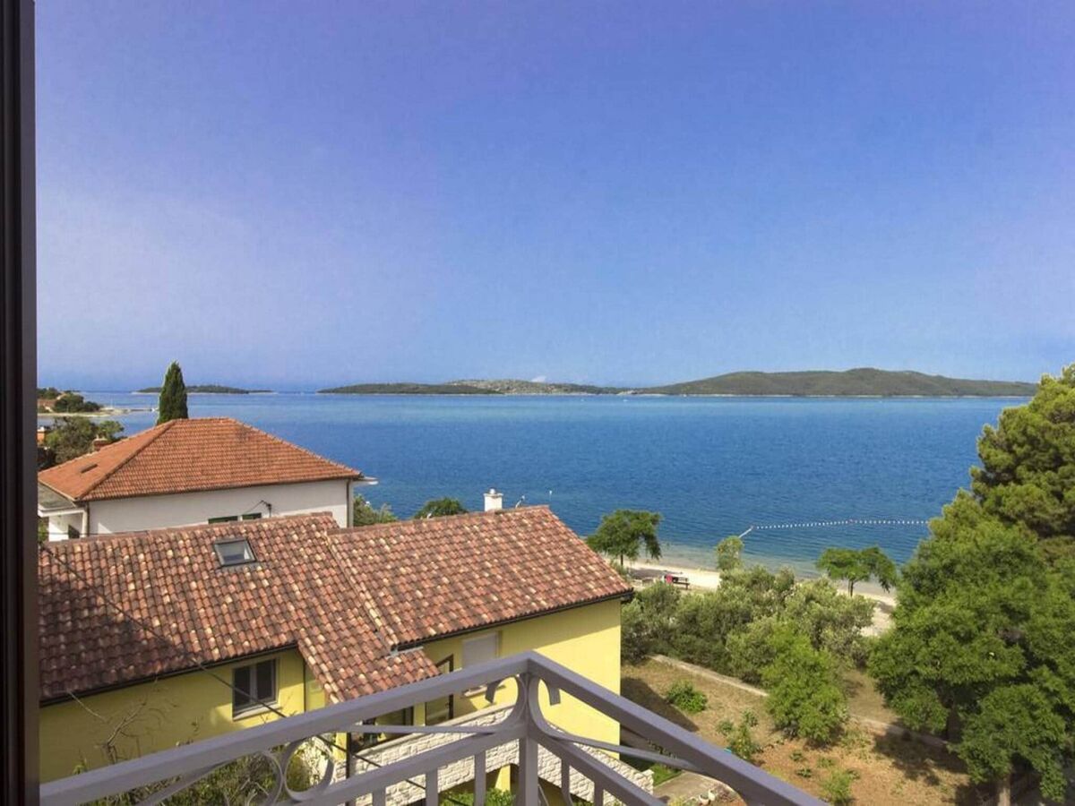 Apartment Wohnung in Brodarica am Sandstrand - Outdoor photo 4