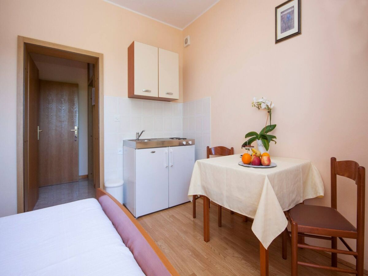 Apartment Einladende Ferienwohnung in Primosten