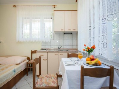 Apartment Inviting studio apartment in Primošten - Features photo 4