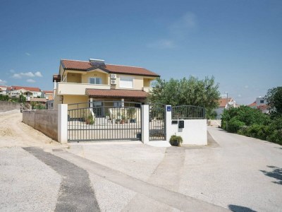 Apartment Atemberaubende Wohnung in Nähe des Strandes Plava in Vodice - Apartment