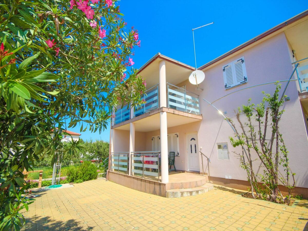 Apartment Wohnung in Tribunj nahe Tribunj Strand - Outdoor photo 3